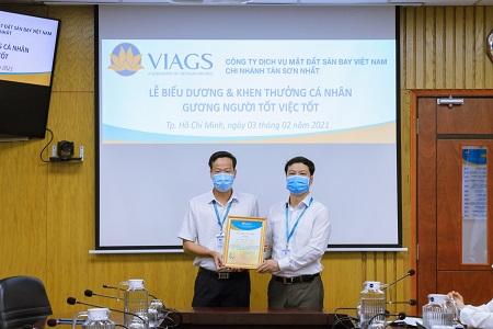 Vietnam Airlines trả lại gần 260 triệu đồng cho hành khách để quên trên máy bay
